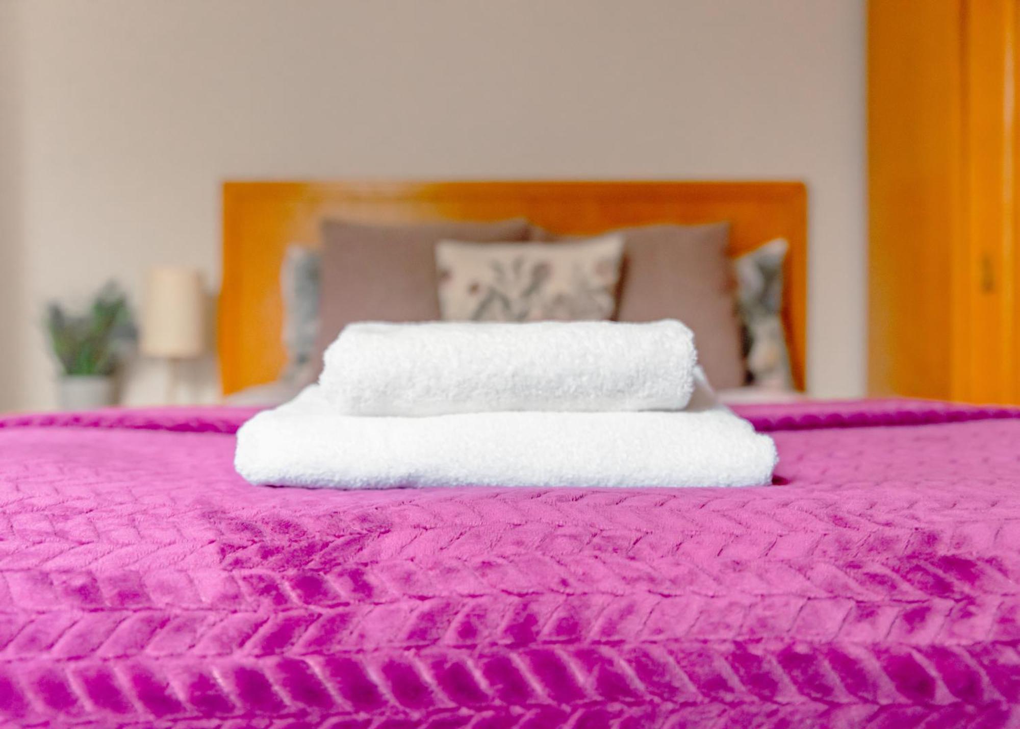 Purple Cloud Cottage Portsmouth Esterno foto