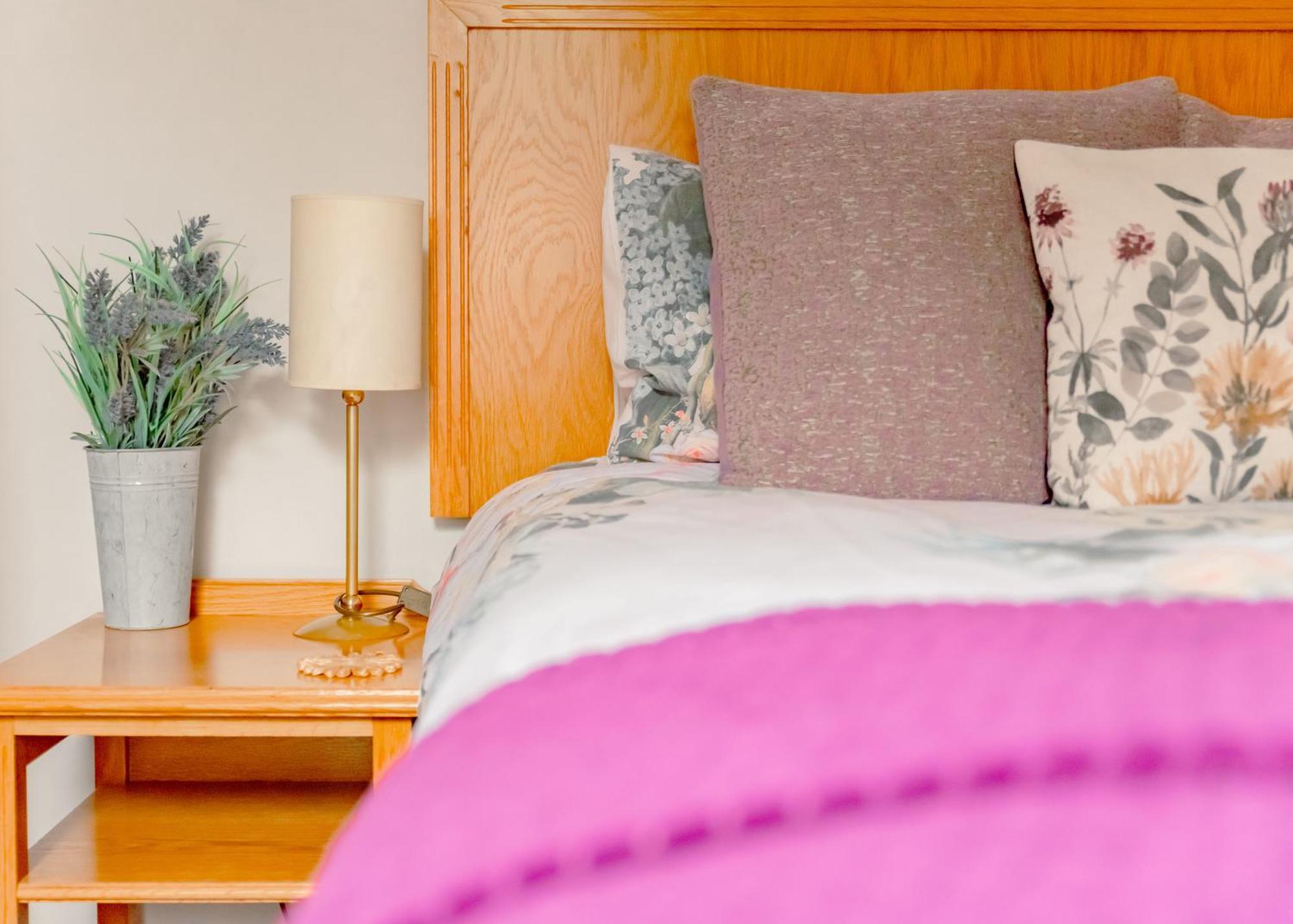Purple Cloud Cottage Portsmouth Esterno foto