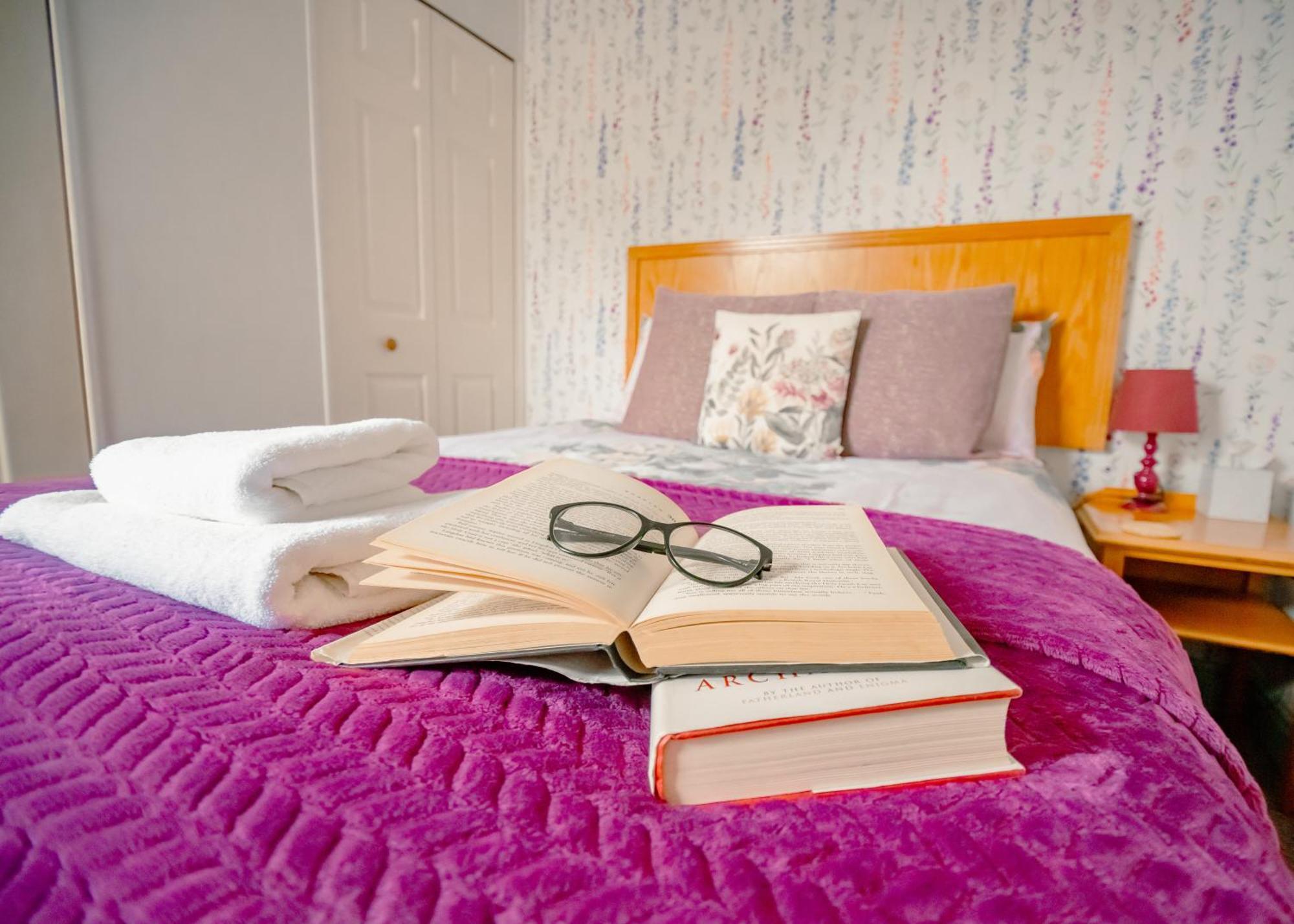 Purple Cloud Cottage Portsmouth Esterno foto
