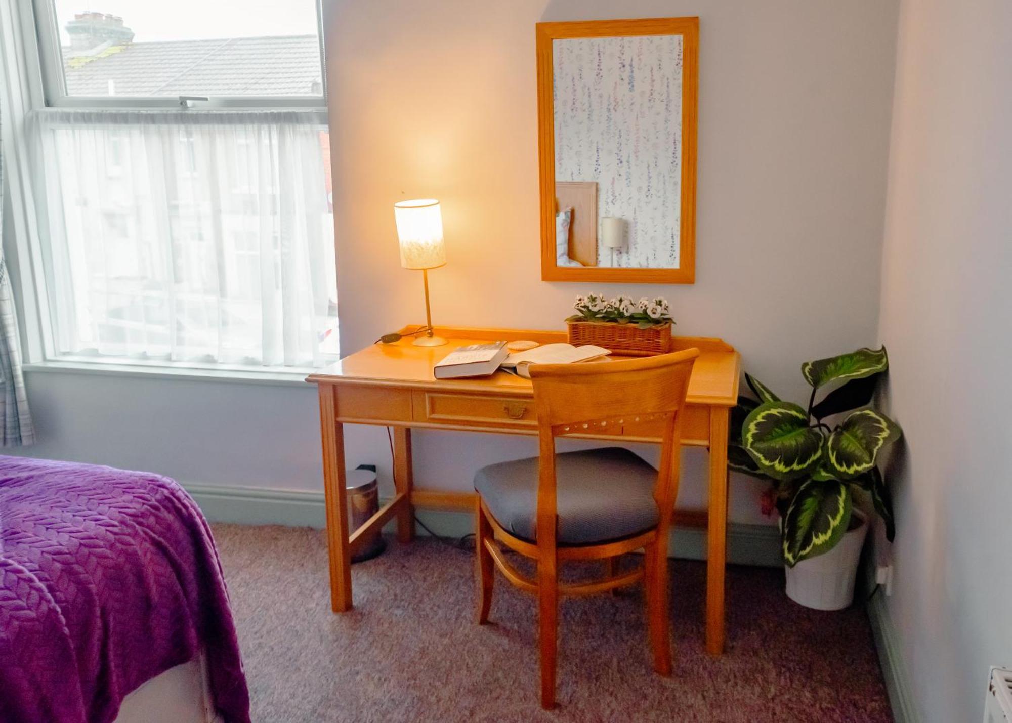 Purple Cloud Cottage Portsmouth Esterno foto